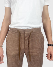 Load image into Gallery viewer, FRANCKINO SARTORIA FSS24 SLUB.1 JOGGER - TAN TROUSER
