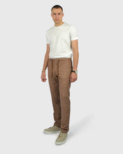 Load image into Gallery viewer, FRANCKINO SARTORIA FSS24 SLUB.1 JOGGER - TAN TROUSER
