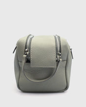 Load image into Gallery viewer, KARL LAGERFELD 815419-410 SAND HAND SATCHEL
